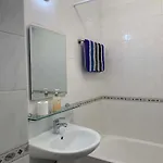 Paradise Gardens 3 - Superb 1 Bed *