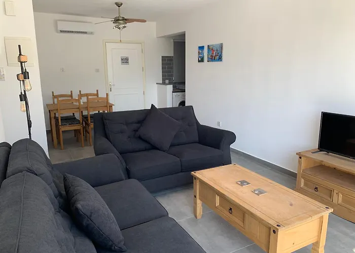 Апартаменты Paradise Gardens 3 - Superb 1 Bed Пафос