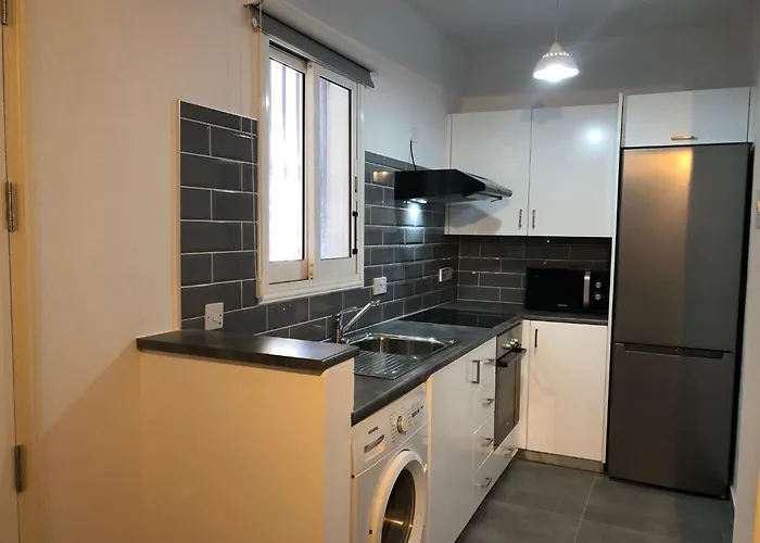 Paradise Gardens 3 - Superb 1 Bed Апартаменты *