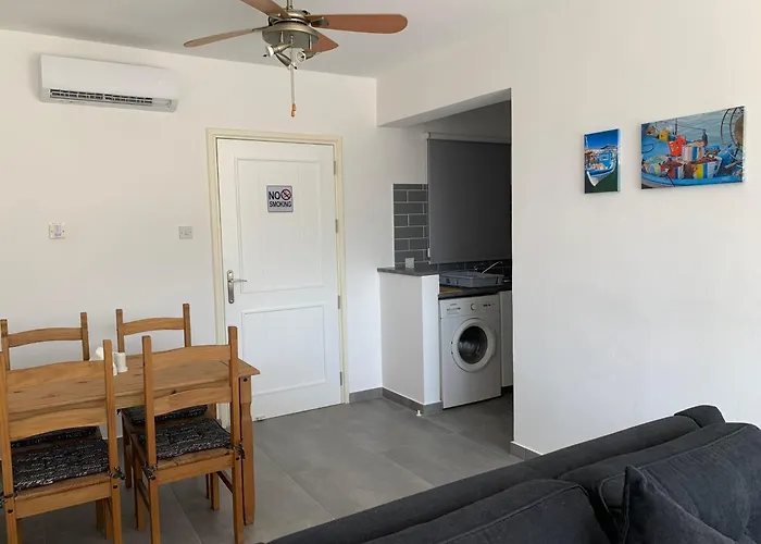 Paradise Gardens 3 - Superb 1 Bed *