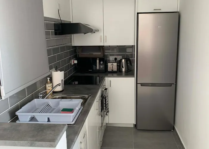 Paradise Gardens 3 - Superb 1 Bed *